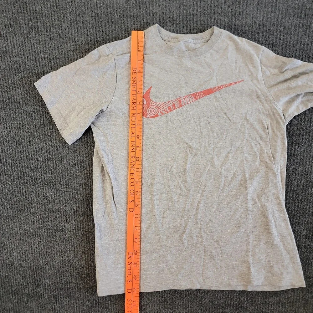 Boys The Nike Tee Gray athletic cut w/ RED Swoosh Logo Large